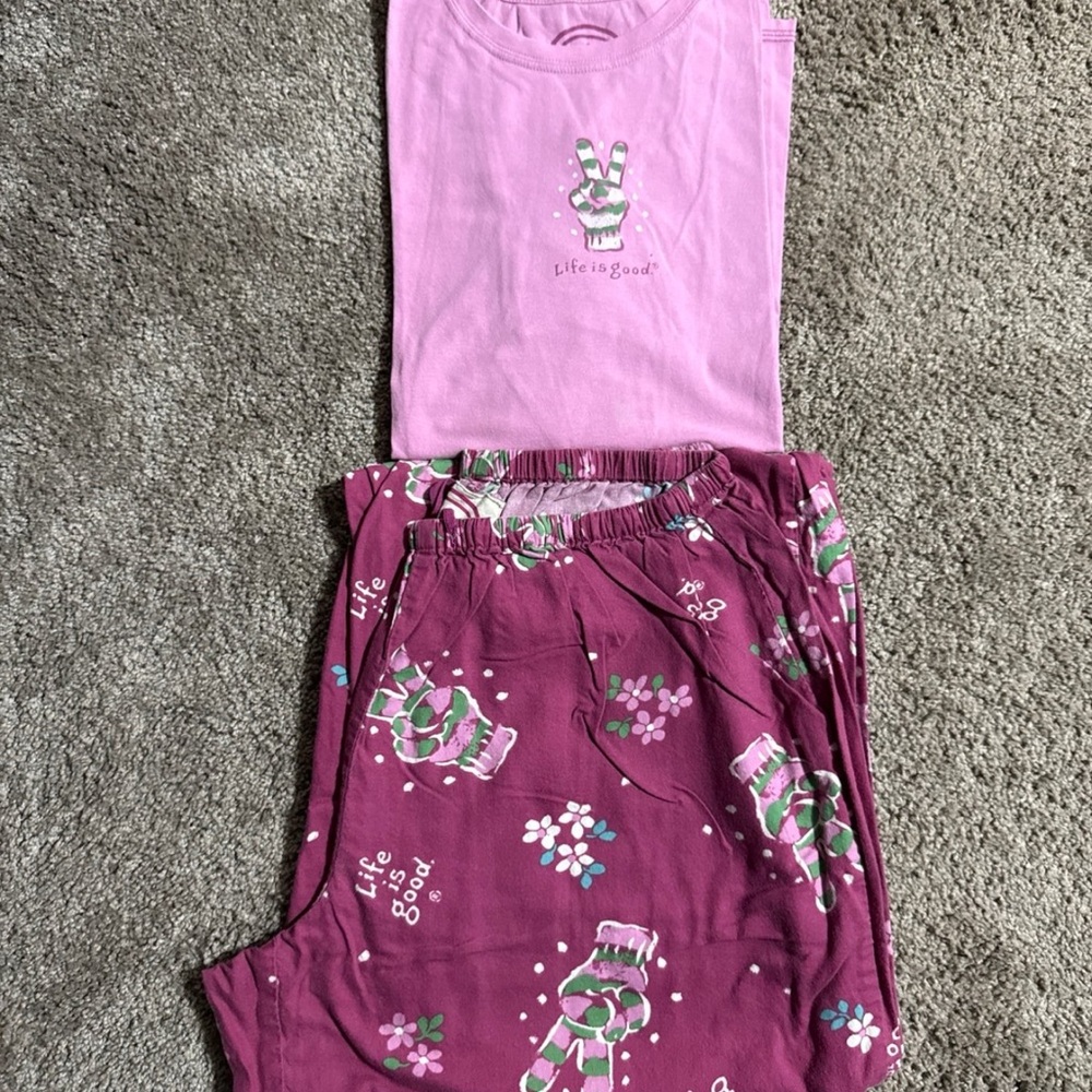 Life is good rocket the dog pajamas size small rare htf.  long sleeve